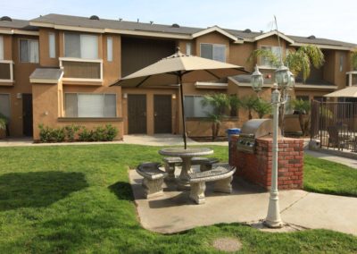 courtyard with barbeque at greenfield meadows