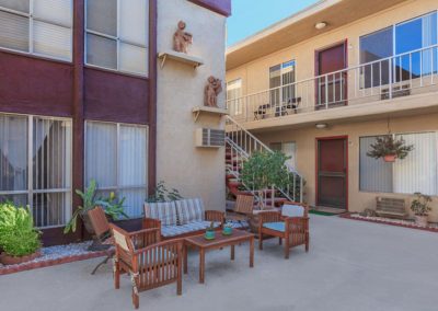 courtyard seating at arizona towers