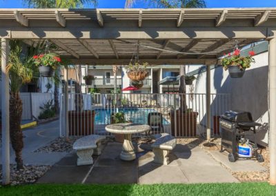 courtyard with barbeque at ballantyne manor