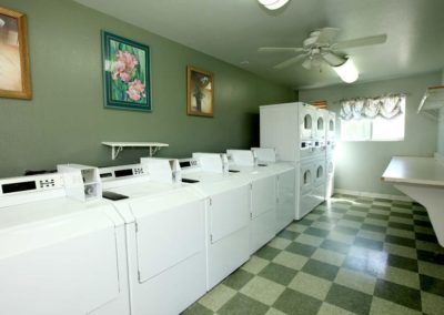 laundry room at the courtyards