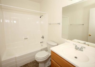 bathroom at the courtyards