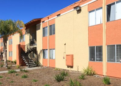 emerald vista exterior of units and stairway