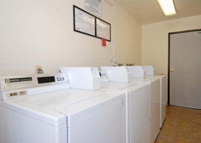 laundry room at euclid oaks