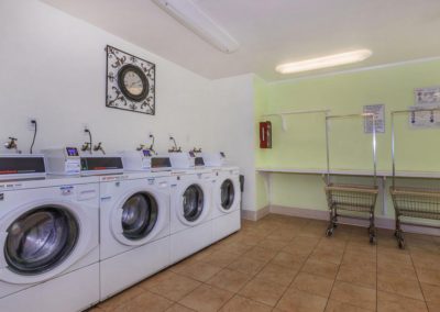 parklane apartments laundry room