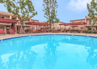 pool deck at parkwood gardens apartments