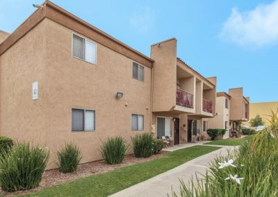 exterior of parkwood gardens apartments