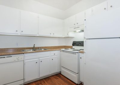 kitchen at peppertree gardens apartments