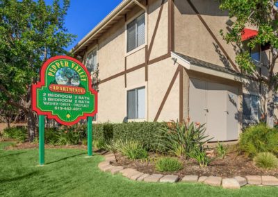 front sign and exterior at pepper valley apartments