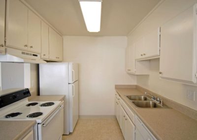 kitchen at pepper valley apartments