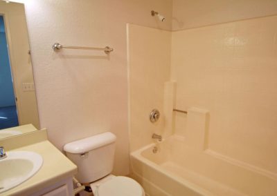 bathroom at pepper valley apartments