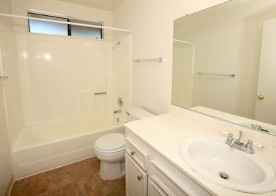 bathroom at ridgewood court