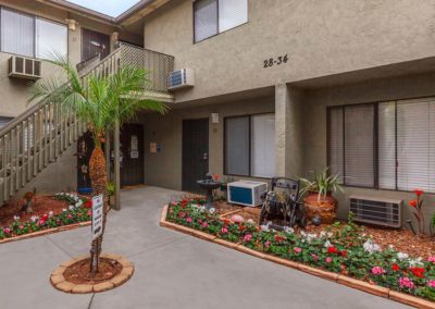 courtyard area and landscape at ridgewood court