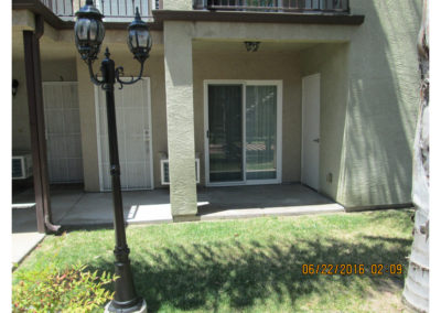 exterior and front patio at taft manor