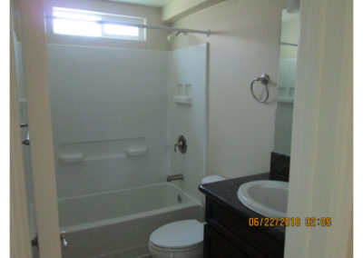 bathroom at taft manor