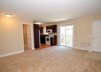 front entry way and kitchen at taft manor