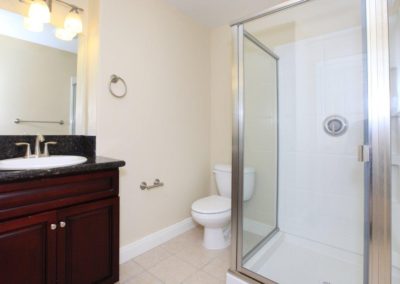 bathroom at taft manor