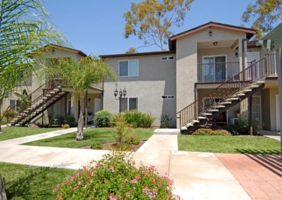 exterior and landscape at taft manor