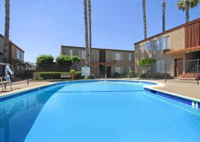 pool deck at greentree apartments