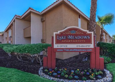 lake meadows front entry sign