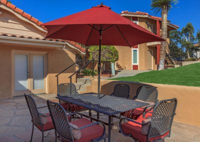 courtyard area at lake meadows