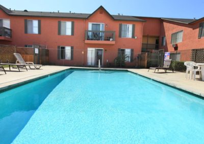 pool at stone ridge apartments