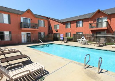 pool deck at stone ridge apartments