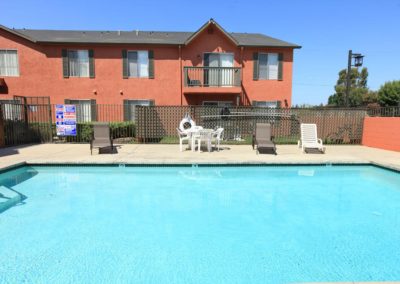 pool at stone ridge apartments