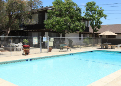 pool at town and country gardens