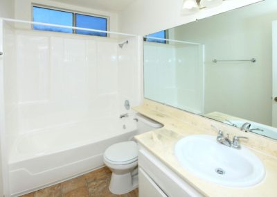 bathroom at villa nova apartments